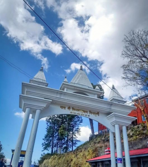 Rooms Chintpurni